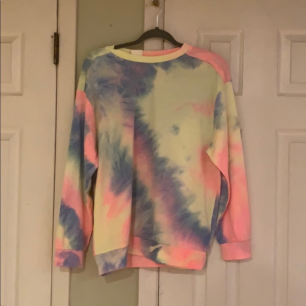 COMFY TIE DYE SWEATSHIRT